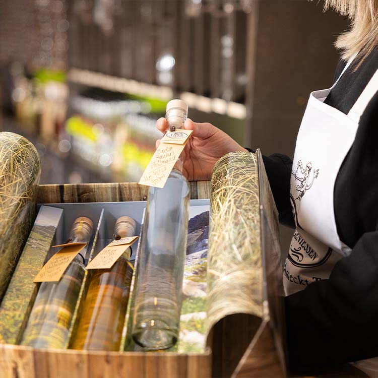 Geschenkbox in Tirol Geniessen Shop in Serfaus