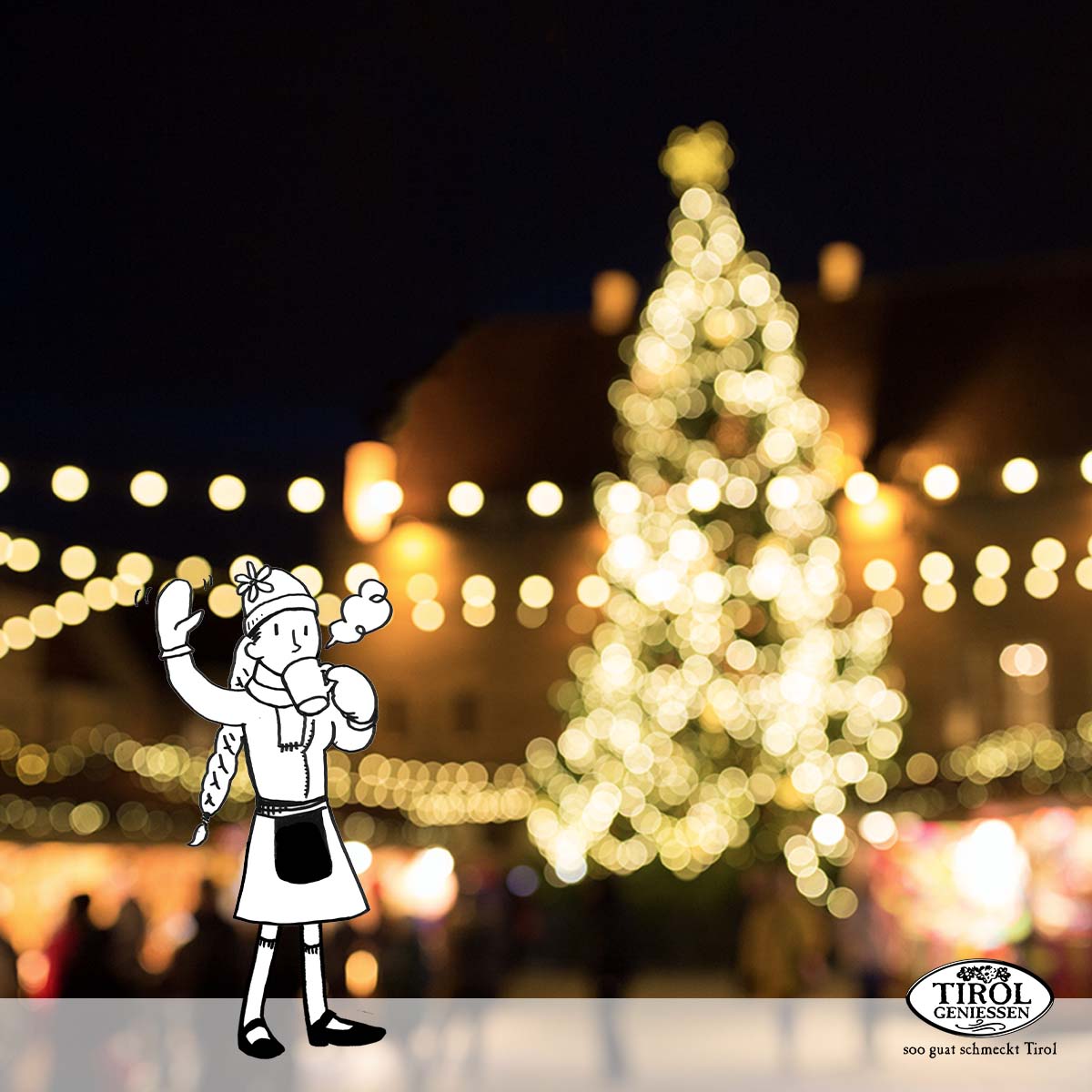 Weihnachtsbaum auf einem Weihnachtsmarkt in Tirol in der Adventszeit