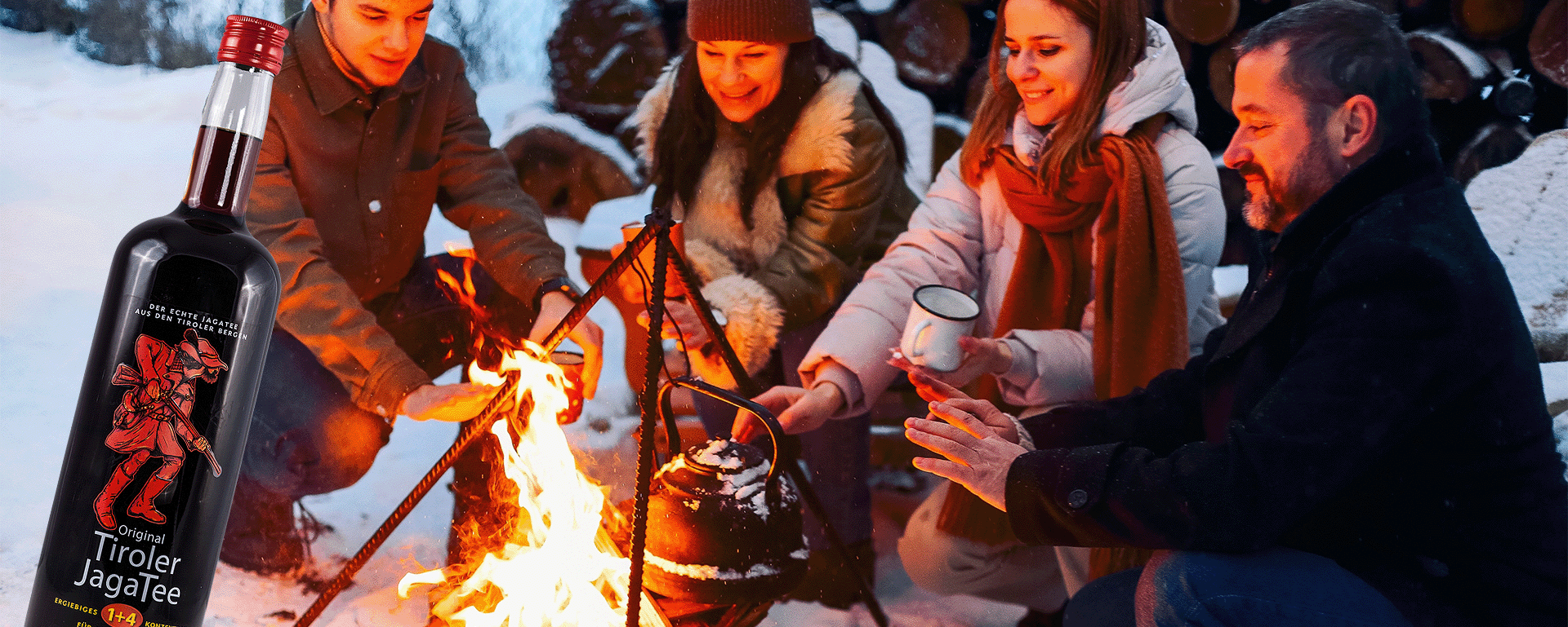 Menschen am Lagerfeuer mit Original Tiroler Jagertee