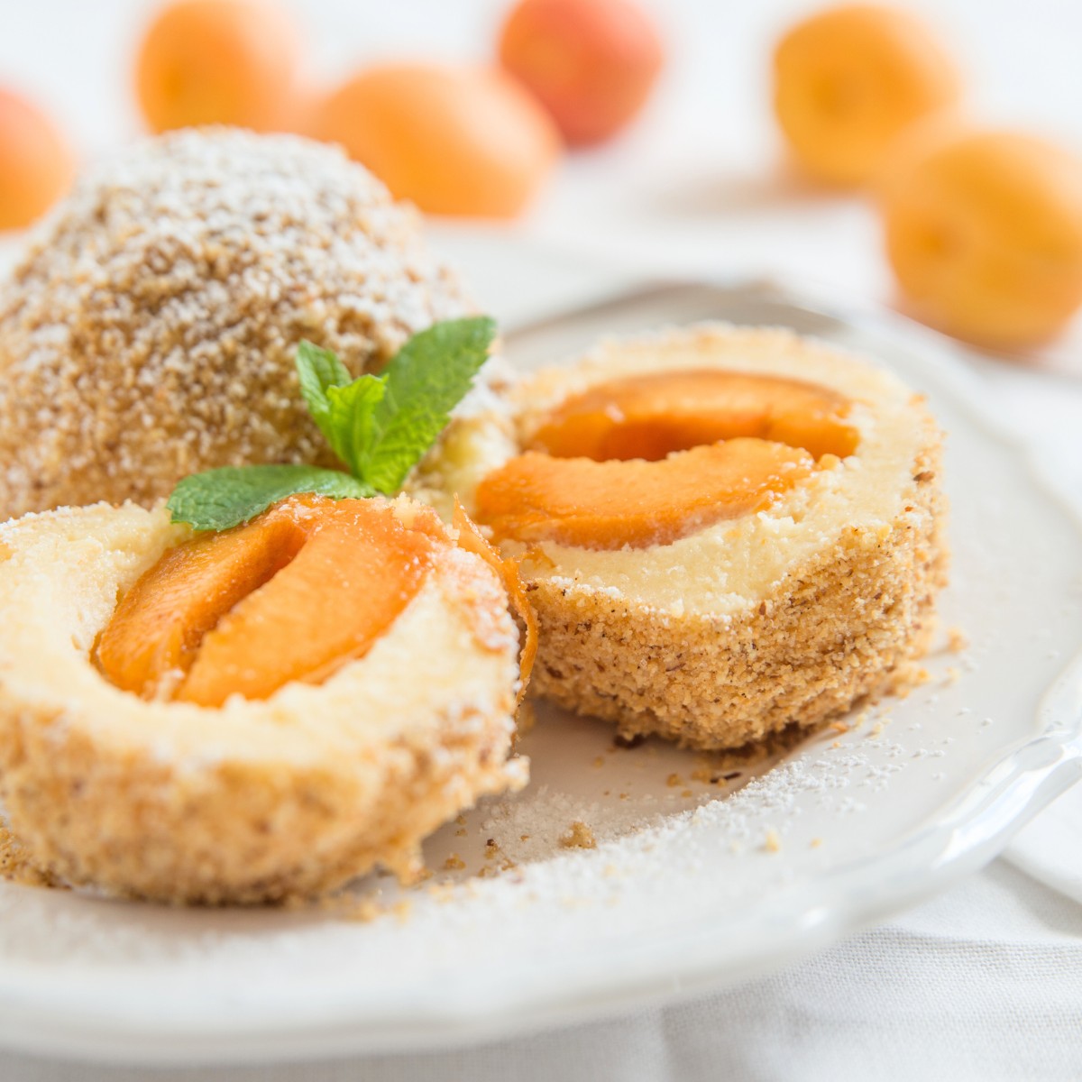 Tiroler Marillenknödel mit Kartoffelteig