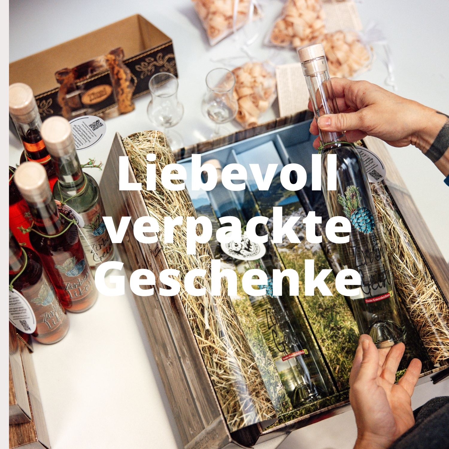Kraeuterdestillerie Spirituosen Geschenke liebevoll verpackt
