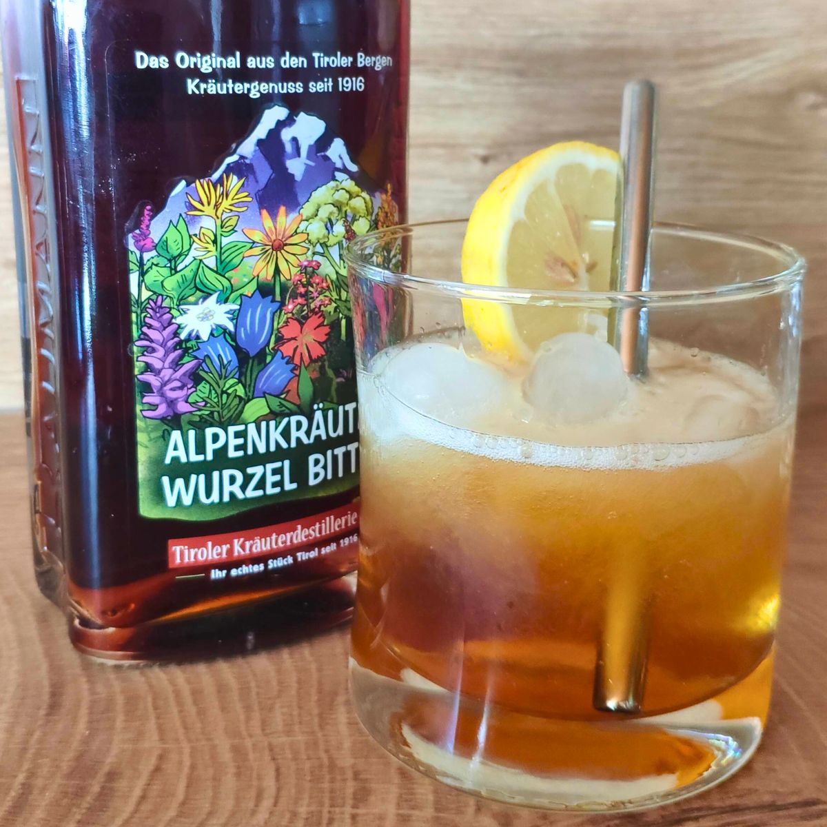 Kräuter Cocktail Gustl aus Tirol